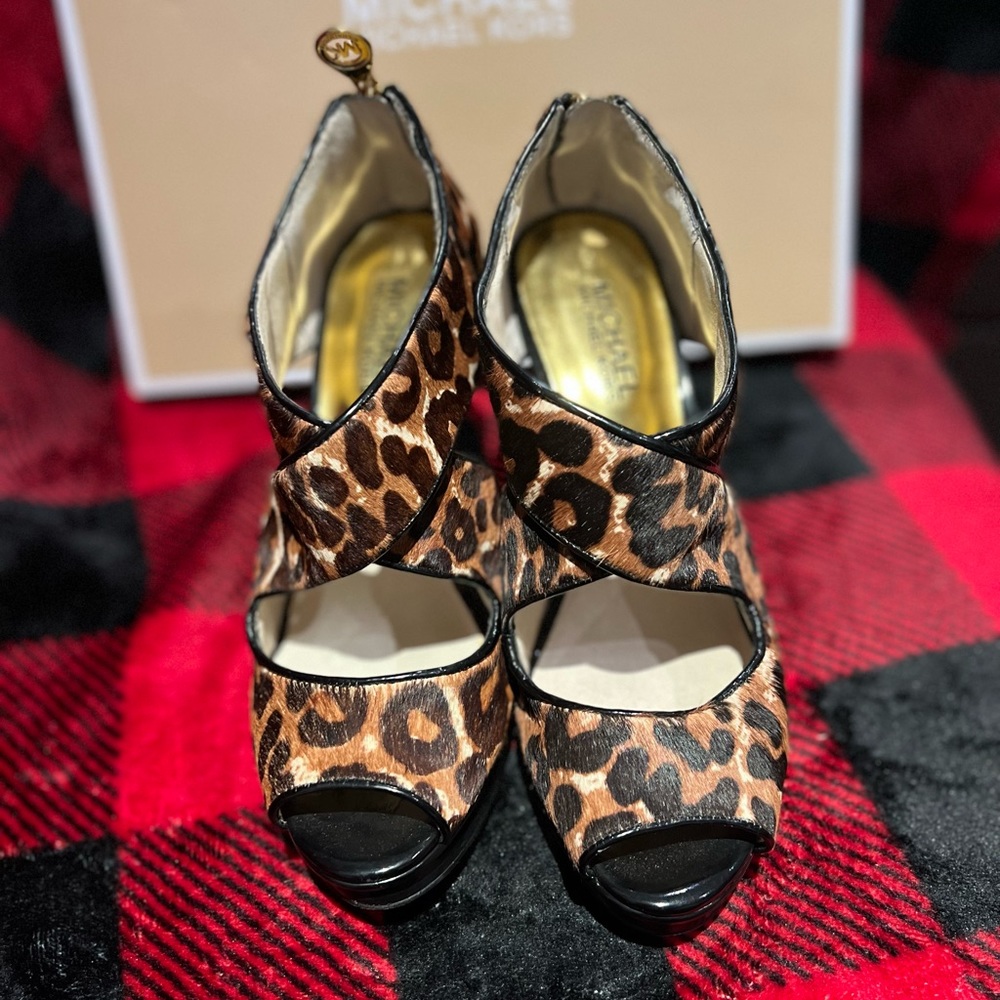 Michael Kors Elena Cross Strap Cheetah Heels!!